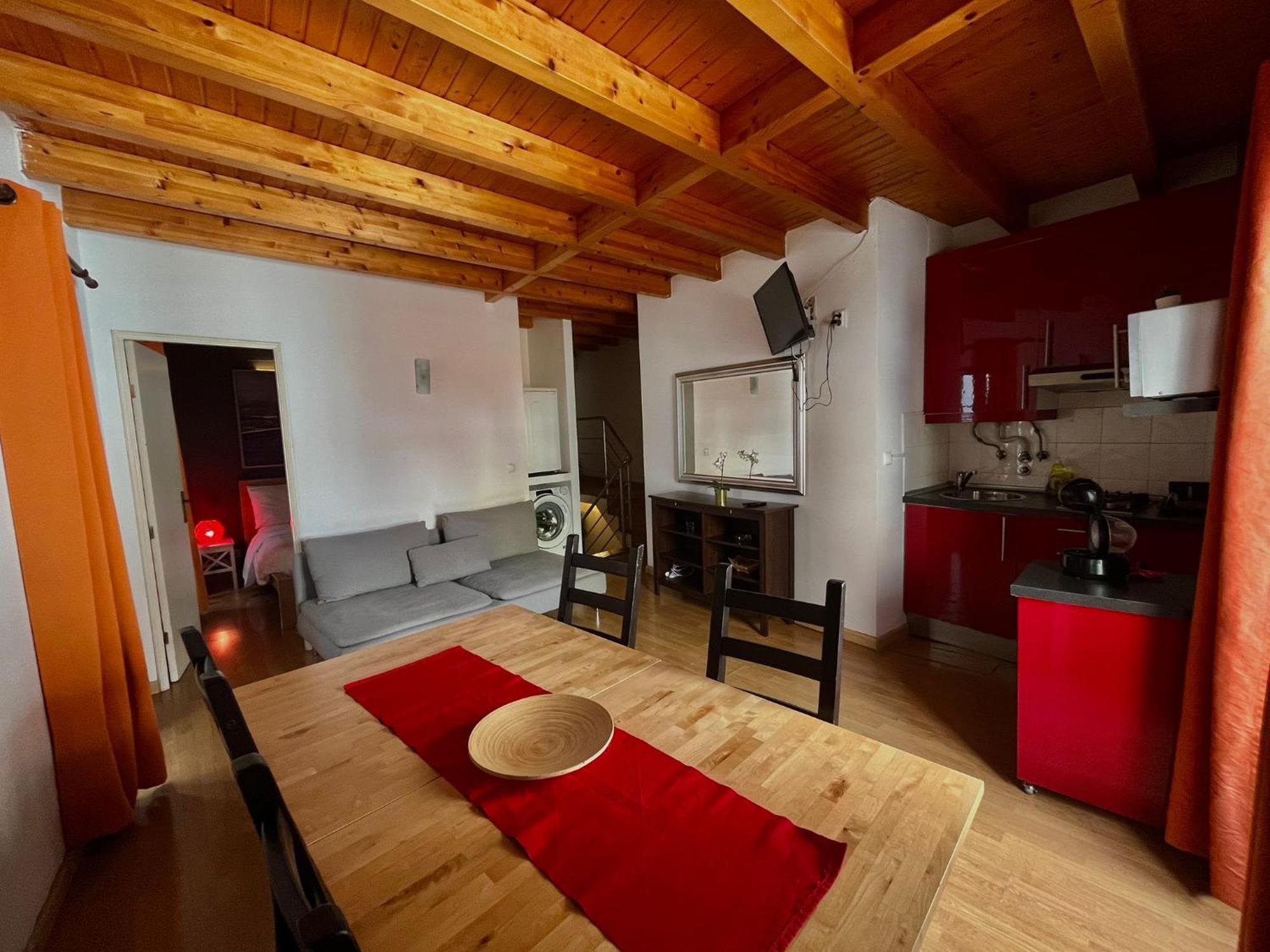2 Bedroom, 2 Bathroom Apartment - Travessa Da Madalena 리스본 외부 사진