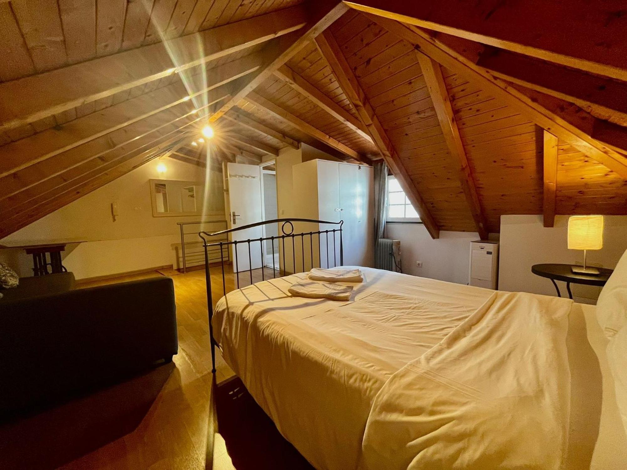 2 Bedroom, 2 Bathroom Apartment - Travessa Da Madalena 리스본 외부 사진